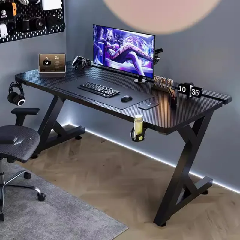 Q Minimalistische zwarte compu - Desk Setup Designer recensie en prijs