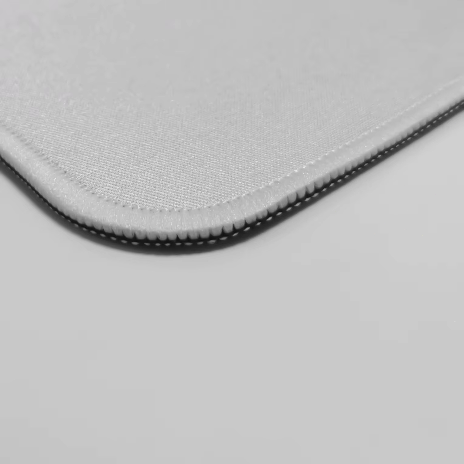 Op maat gemaakte kunstontwerp  - Rubber Mat Desk recensie en prijs